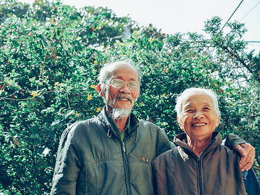 affection-couple-elderly-1653898.jpg